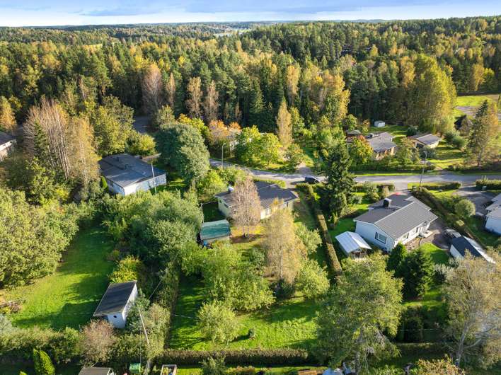 Omakotitalo, 3h+k+kph+s+erill.wc+kellari, 85 m², Empo, Kaarina