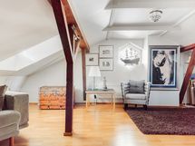 ullakon oleskelutilaa