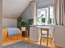 Yläkerran makuuhuone