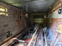 Autotalli talon yhteydessä