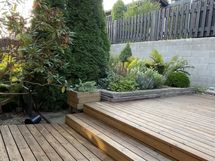 Kesäinen tunnelma patiolla.