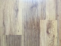 Kodissa on lattiat uusittu vuonna 2009.