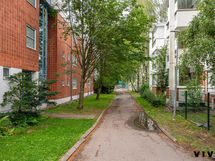 Takapihan kävelytie