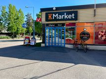 K-Market Veturi, matkaa asunnolta noin 350 metriä.