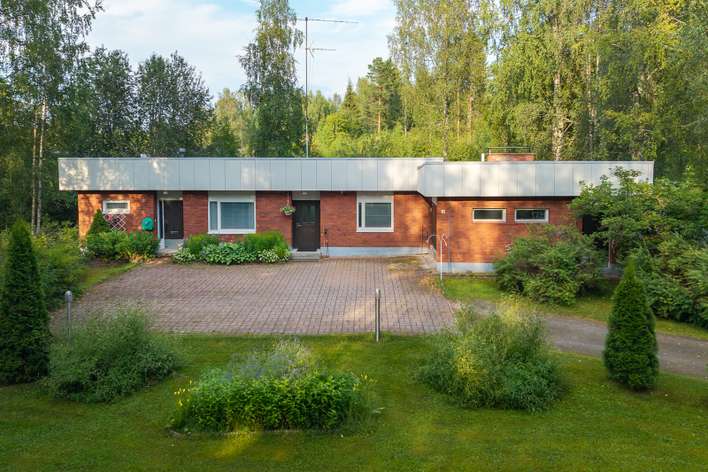 Omakotitalo, 3h+k+s+sh+wc+vh+tekn.tila+2var.h+autot+1h+kk+kylpyh/wc+vh, 138 m², Keskusta, Virrat