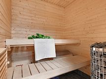 Asunnossa on oma sauna.