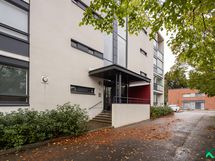 Sisäänkäynti rappuun