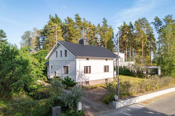 Omakotitalo, 4h,k,khh,th,harrasteh,khh,2xwc, 100/130 m², Vehkoja, Hyvinkää