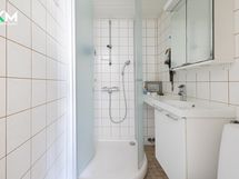 yläkerran pesuhuone/wc