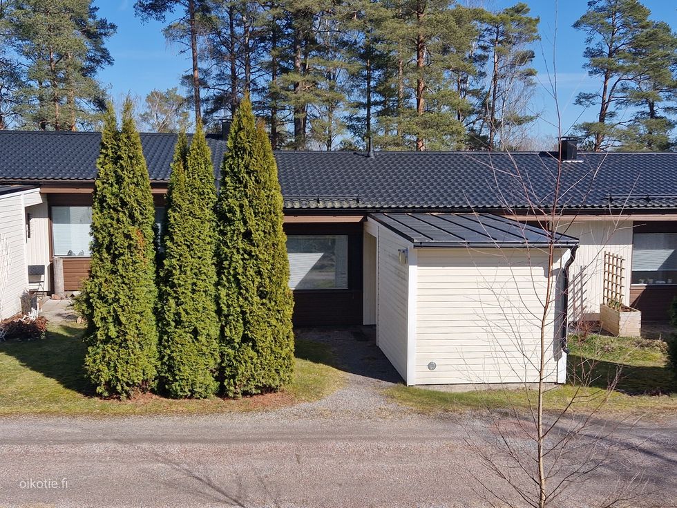 Julkisivu