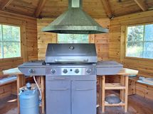 Grilli, joka jää paikoilleen.