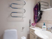 Yläkerran wc-tila