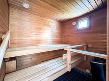 Kokonaisuuden kruunaa oma sauna!