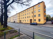 Omalla tontillaan sijaitseva yhtiö on putkiremontoitu vuonna 2008.