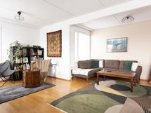 Olohuonetta, jossa myös makuuhuonevaraus