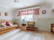 yläkerran makuuhuone