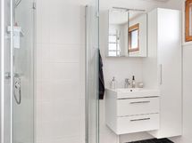 Sauna- ja suihkutilat uusittu 2016