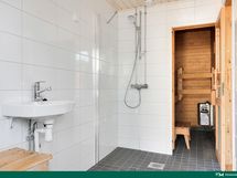 Juuri uusittu pesuhuone ja sauna