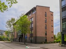Julkisivu kadun puolelta