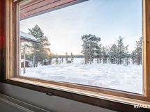 Olohuoneesta järvimaisema