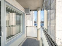 Peilikuva samantyyppisestä asunnosta