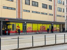 Lähellä on useampikin ruokakauppa.