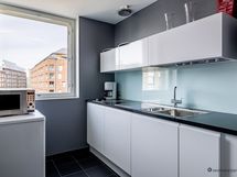 Taloyhtiön kerhotilan keittiö