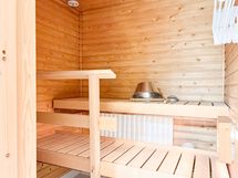 Oma sauna kruunaa kokonaisuuden.