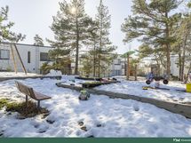 Taloyhtiön leikkipiha