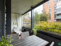 Terassiparvekkeella riittää tilaa