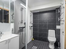 alakerran kylpyhuone