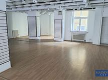 Avoin tila jatkuu pidemmälle.