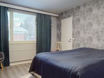 1. makuuhuone ja vaatehuone