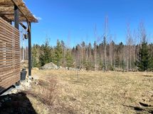 Näkymä takapihan suuntaan