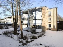 Terassiparvekkeelta pääse myös pihalle.