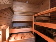 Taloyhtiön sauna.