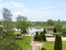 Yhtiön omistuksessa on ranta-alue