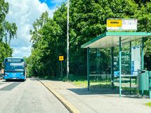Alueella on hyvät bussiyhteydet.