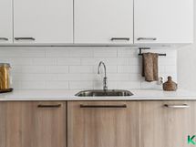 Tyylikäs välitilanlaatoitus