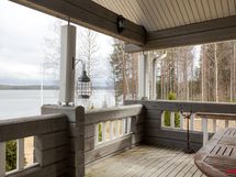 Päärakennus terassi 