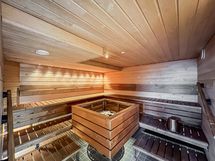 Taloyhtiön sauna kutsuu löylyihin. Asukkaiden käyttöön on myös pesutupa.