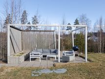 Ilta-aurinkoterassi/ Kvällssolsterrassen