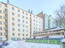 Sisäpiha on viihtyisä