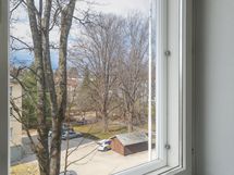 Ruokailutilaan avautuvaa näkymää.