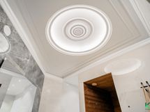 Pääkylpyhuoneen kattokoriste