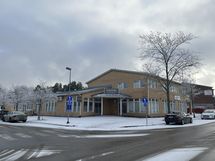 liiketalon julkisivua