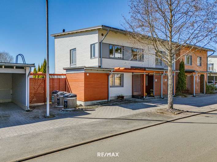 Rivitalo, 4-5h+k+wc+kph+s+lasit.parv+terassi+ak, 123,5 m², Sairionranta - Näkymä 2