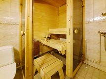 Saunakulmaus kylpyhuoneessa