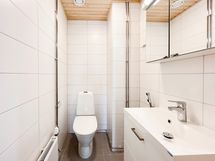 Erillinen wc.