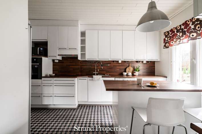 Paritalo, 2-3h+k+wc+kph+sauna+alakerran aulatila+var., 62/78 m², Kaerla, Turku